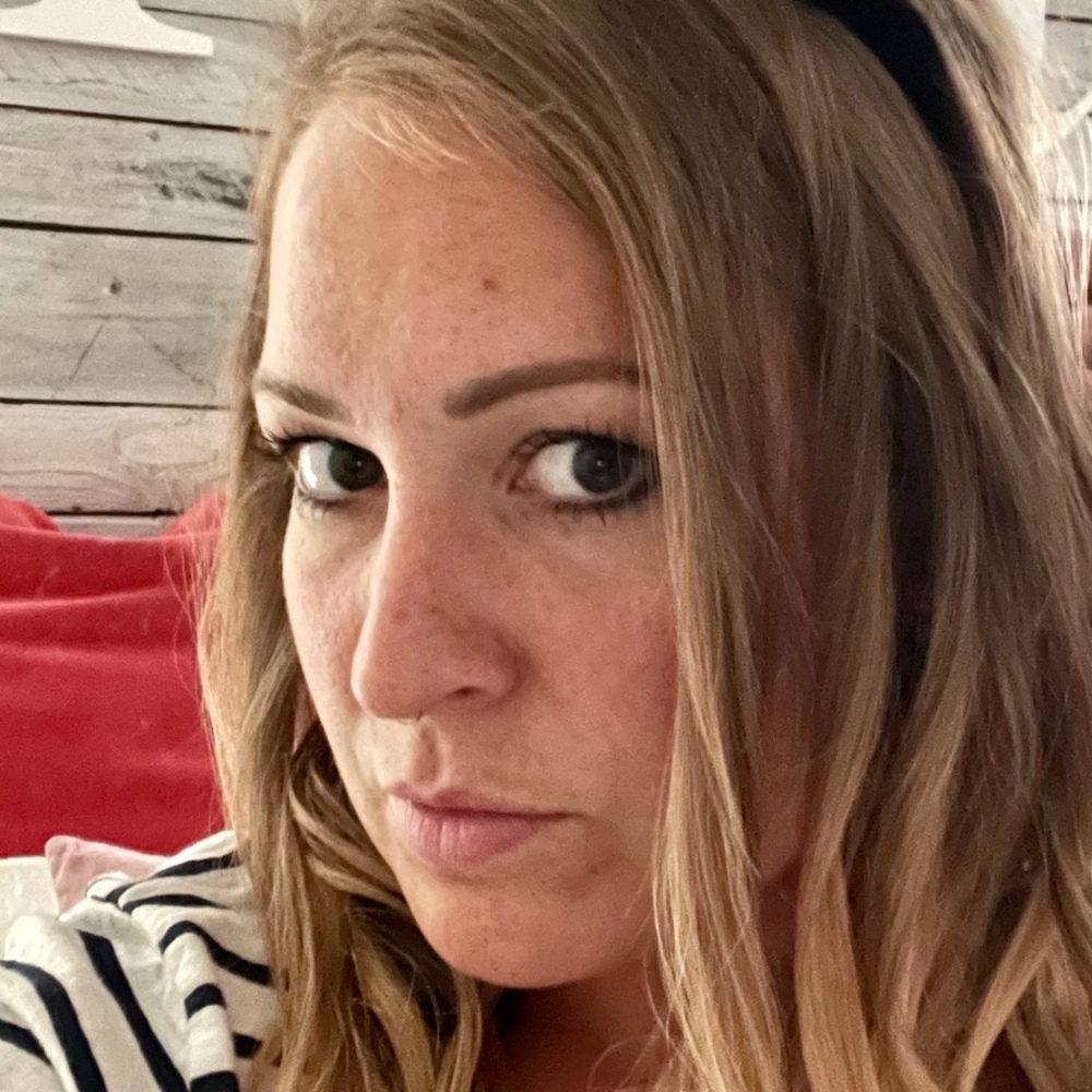 Meet your Posher, Amelia